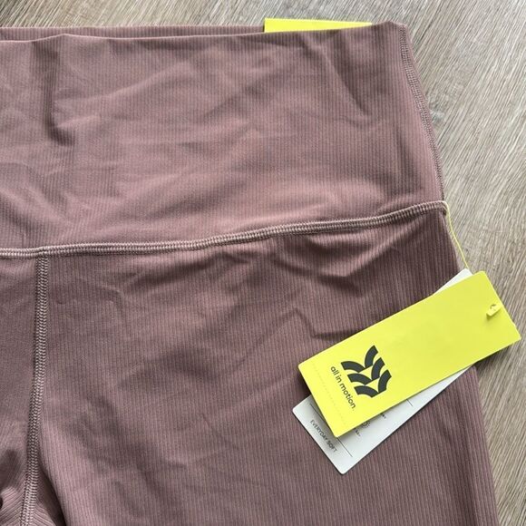 NWT ALL IN MOTION EVERYDAY SOFT HIGH RISE 7/8 leggings size XL - Picture 2 of 4